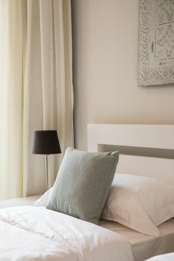 Caplage - Beachfront Ground Floor Apartment In 타마린 외부 사진