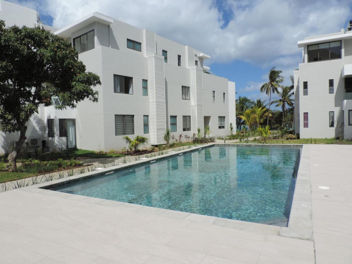 Caplage - Beachfront Ground Floor Apartment In 타마린 외부 사진
